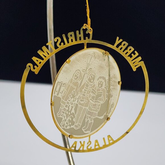 Merry Christmas Alaska Hologram Gold-Tone Hanging Christmas Holiday Ornament 3" - Picture 4 of 4